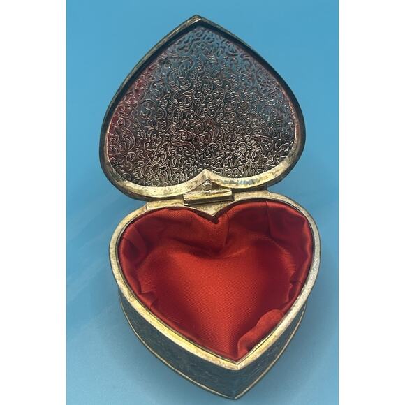 Vtg Silvertone Heart Trinket Jewelry Box Scrollwork Leaves Design Romance Love - Picture 2 of 8